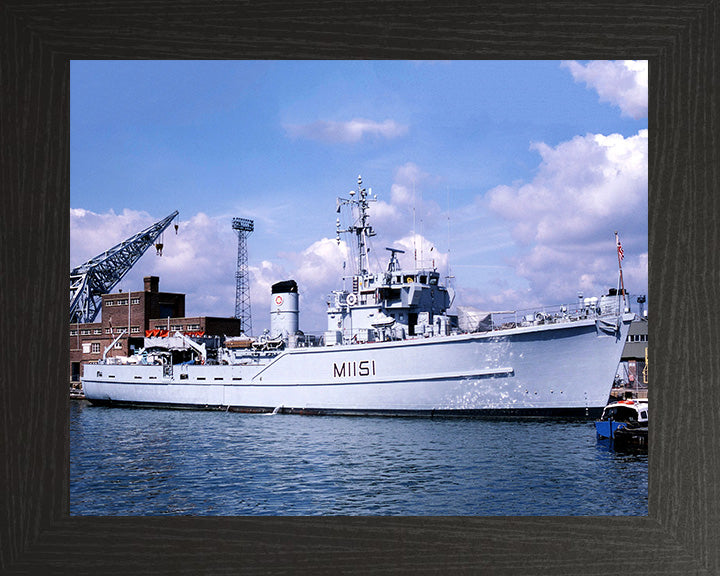 HMS Iveston M1151 | Photo Print | Framed Print | Ton Class | Minesweeper | Royal Navy Hampshire Prints
