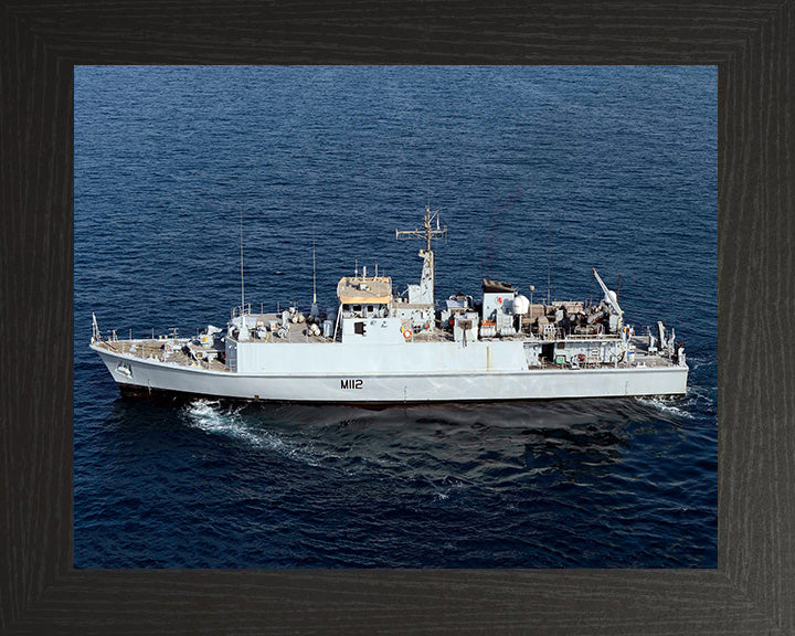 HMS Shoreham M112 | Photo Print | Framed Print | Sandown Class | Minehunter | Royal Navy Hampshire Prints