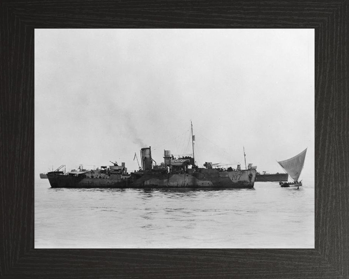 HMS Amaranthus K17 Royal Navy Flower class corvette Photo Print or Framed Print - Hampshire Prints