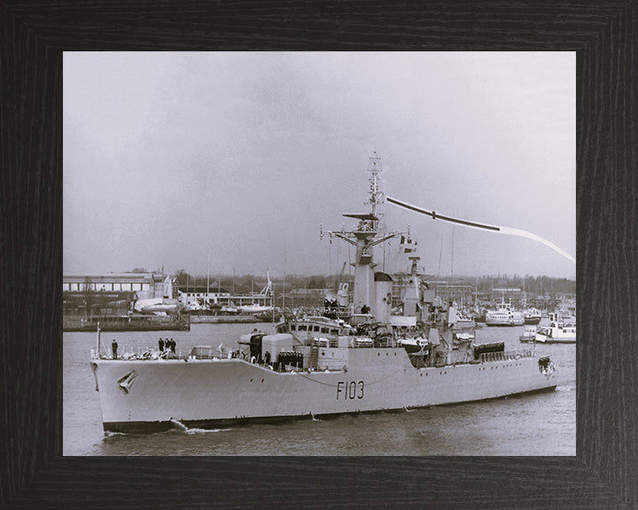 HMS Lowestoft F103 Royal Navy Rothesay class frigate Photo Print or Framed Print - Hampshire Prints