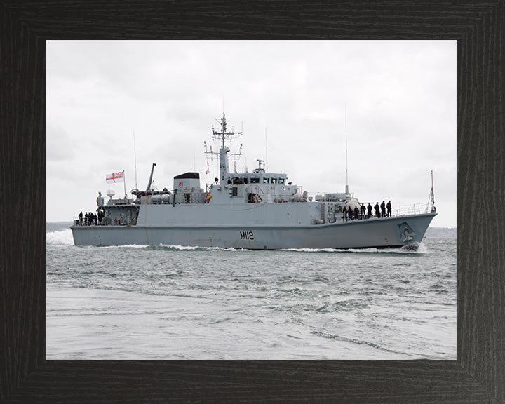 HMS Shoreham M112 | Photo Print | Framed Print | Sandown Class | Minehunter | Royal Navy Hampshire Prints