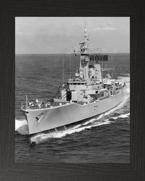 HMS Scylla F71 | Photo Print | Framed Print | Leander Class | Frigate | Royal Navy Hampshire Prints