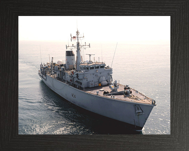 HMS Middleton M34 | Photo Print | Framed Print | Hunt Class | Mine Warfare Vessel | Royal Navy Hampshire Prints