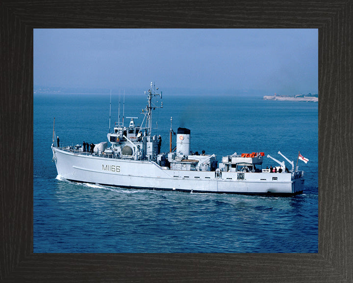 HMS Nurton M1166 Royal Navy Ton Class Minesweeper Photo Print or Framed Print - Hampshire Prints