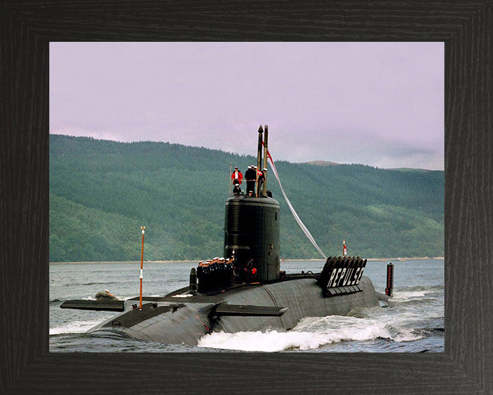 HMS Repulse S23 Royal Navy Resolution class Submarine Photo Print or Framed Print - Hampshire Prints