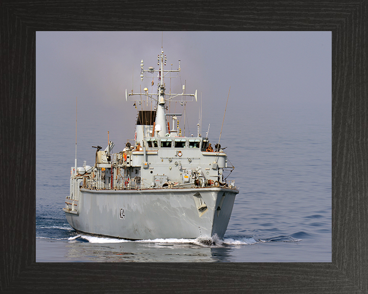 HMS Middleton M34 | Photo Print | Framed Print | Hunt Class | Mine Warfare Vessel | Royal Navy Hampshire Prints
