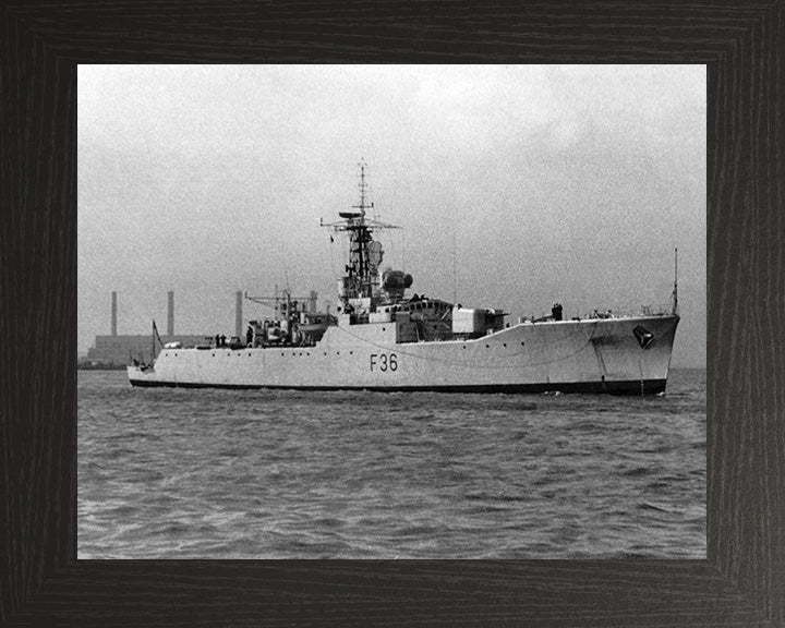HMS Whitby F36 | Photo Print | Framed Print | Whitby Class | Frigate | Royal Navy Hampshire Prints