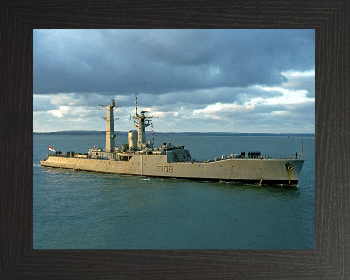 HMS Londonderry F108 Royal Navy Rothesay class frigate Photo Print or Framed Print - Hampshire Prints