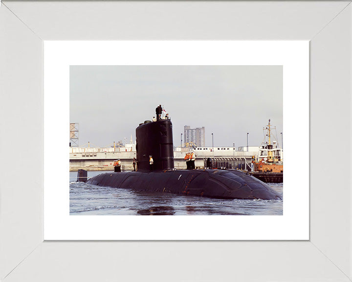 HMS Unseen S41 Royal Navy Upholder class Submarine Photo Print or Framed Print - Hampshire Prints