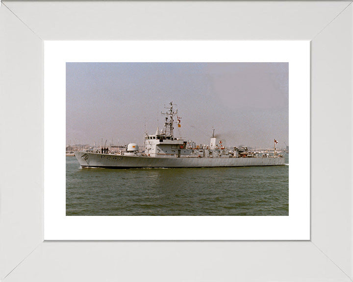 HMS Swift P243 Royal Navy Peacock Class Patrol Vessel Photo Print or Framed Print - Hampshire Prints