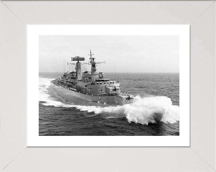 HMS London D16 | Photo Print | Framed Print | County Class | Destroyer | Royal Navy Hampshire Prints