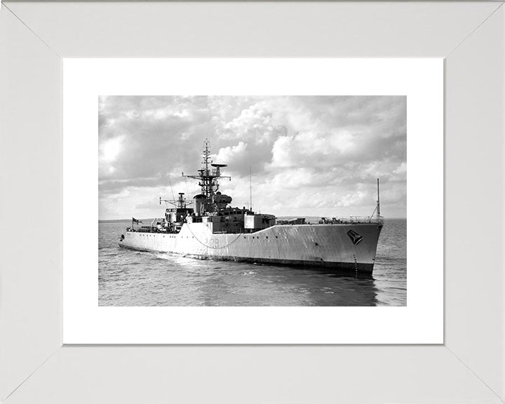 HMS Rhyl F129 | Photo Print | Framed Print | Poster | Rothesay Class | Frigate | Royal Navy Hampshire Prints
