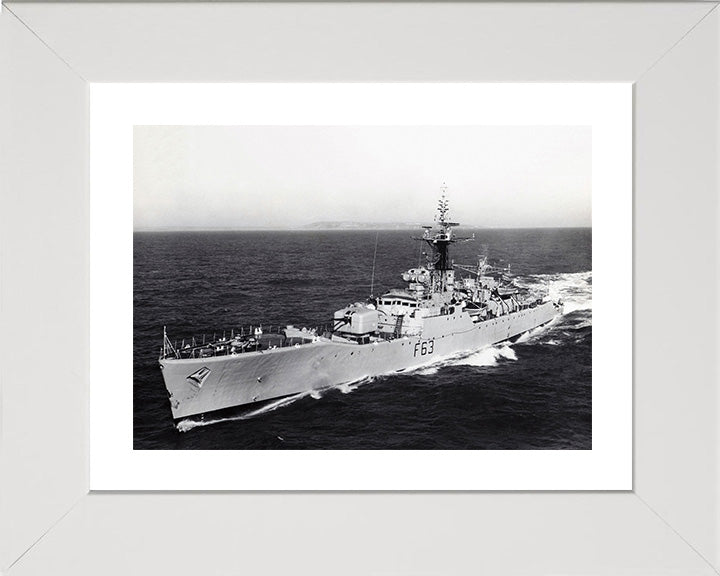 HMS Scarborough F63 Royal Navy Whitby class frigate Photo Print or Framed Print - Hampshire Prints