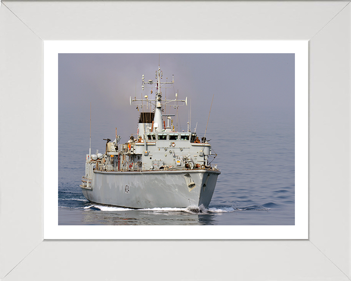 HMS Middleton M34 | Photo Print | Framed Print | Hunt Class | Mine Warfare Vessel | Royal Navy Hampshire Prints