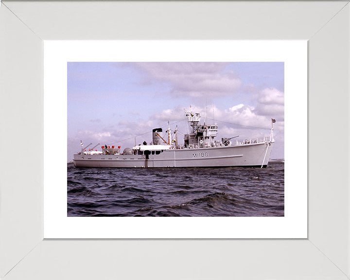 HMS Shavington M1180 | Photo Print | Framed Print | Ton Class | Minesweeper | Royal Navy Hampshire Prints
