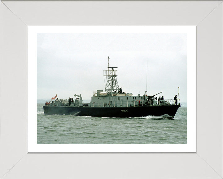 HMS Isis M2010 Royal Navy Ley class minesweeper Photo Print or Framed Print - Hampshire Prints