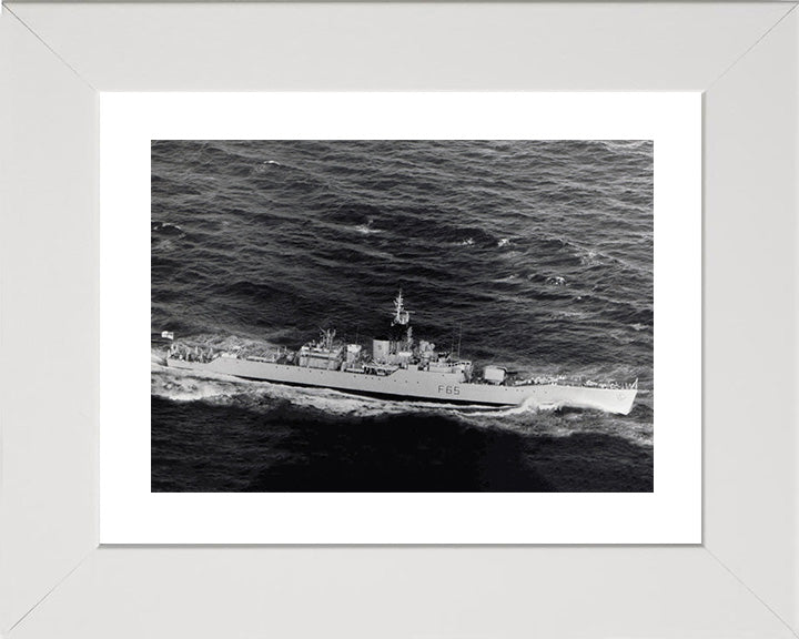 HMS Tenby F65 Royal Navy Whitby Class Frigate Photo Print or Framed Print - Hampshire Prints