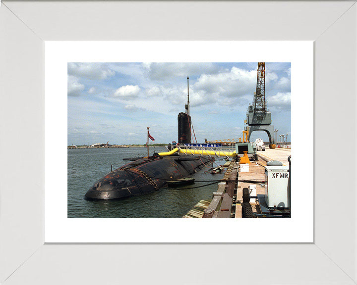 HMS Valiant S102 Submarine | Photo Print | Framed Print | Valiant Class | Royal Navy Hampshire Prints