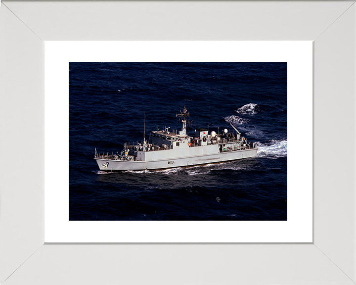 HMS Ramsey M110 | Photo Print | Framed Print | Sandown Class | Minehunter | Royal Navy Hampshire Prints