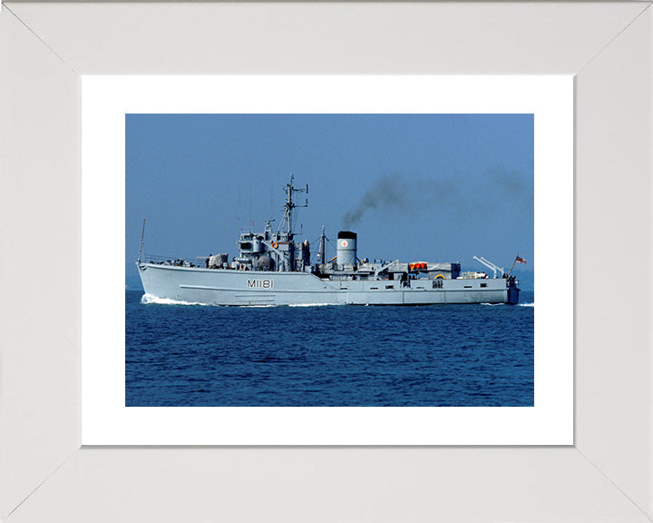 HMS Sheraton M1181 | Photo Print | Framed Print | Ton Class | Minesweeper | Royal Navy Hampshire Prints