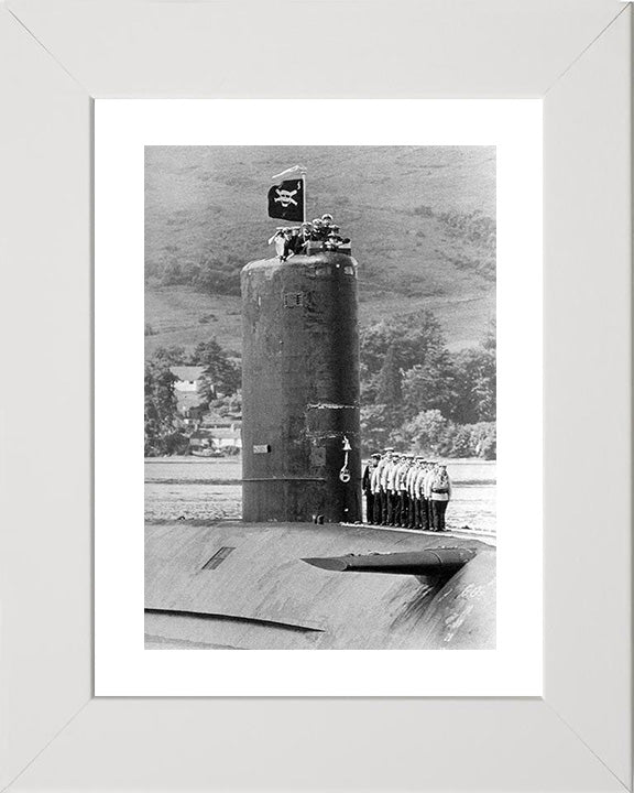 HMS Conqueror S48 submarine | Photo Print | Framed Print | Churchill class | Royal Navy Hampshire Prints