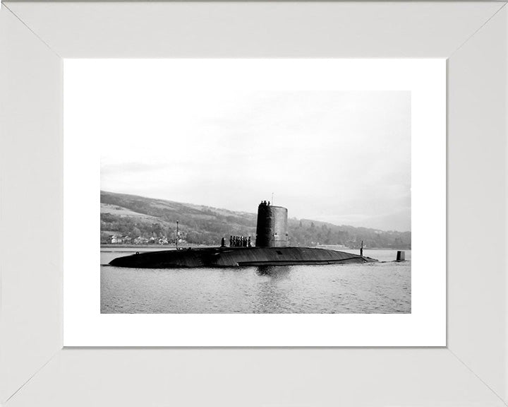 HMS Courageous S50 Submarine | Photo Print | Framed Print | Valiant class | Royal Navy Hampshire Prints