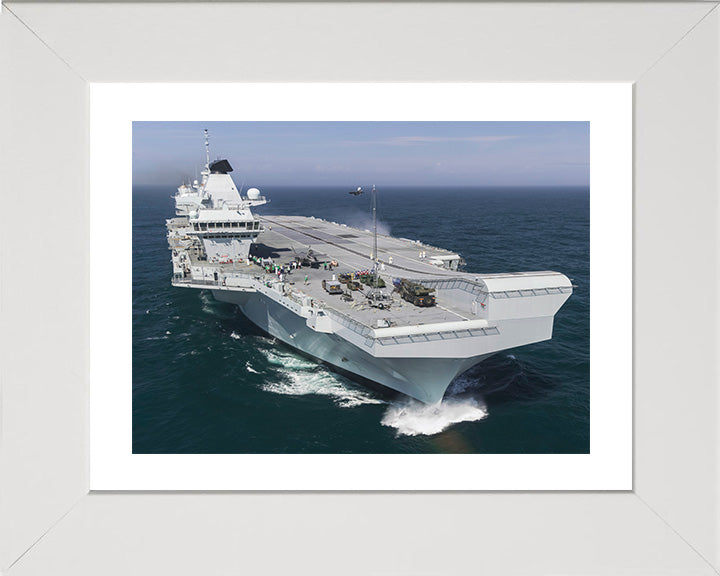 HMS Queen Elizabeth R08 | Photo Print | Framed Print | Queen Elizabeth Class | Aircraft Carrier | Royal Navy Hampshire Prints
