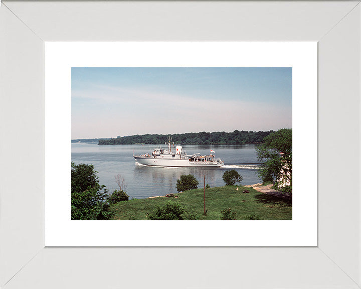 HMS Dulverton M35 Royal Navy Hunt class mine countermeasures vessel Photo Print or Framed Print - Hampshire Prints