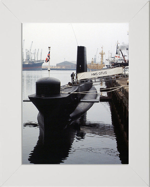 HMS Otus S18 Royal Navy Oberon class Submarine Photo Print or Framed Print - Hampshire Prints