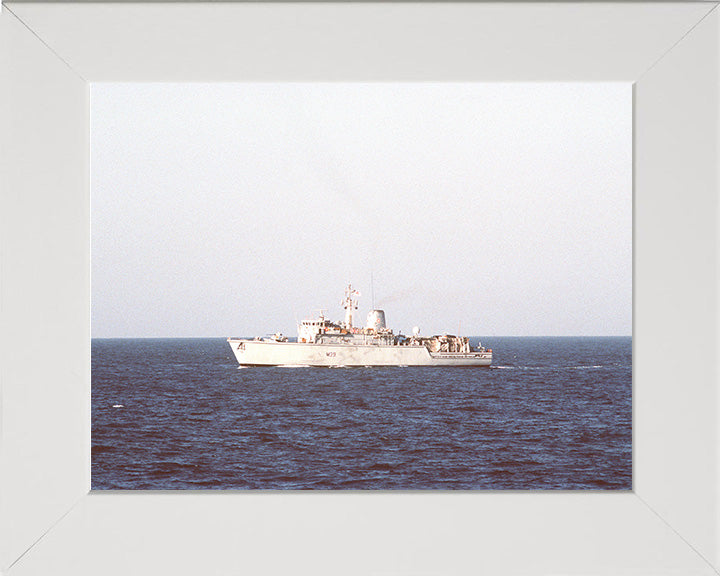 HMS Hurworth M39 Royal Navy Hunt class mine countermeasures vessel Photo Print or Framed Print - Hampshire Prints