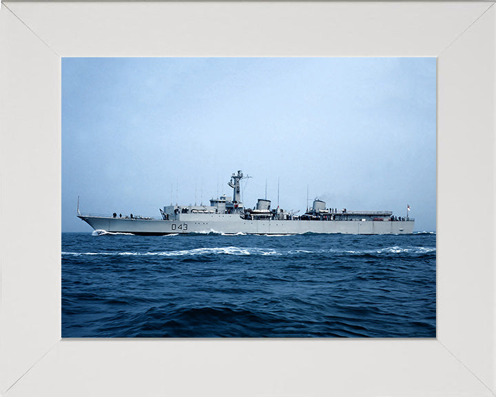 HMS Matapan D43 | Photo Print | Framed Print | Battle Class | Destroyer | Royal Navy Hampshire Prints