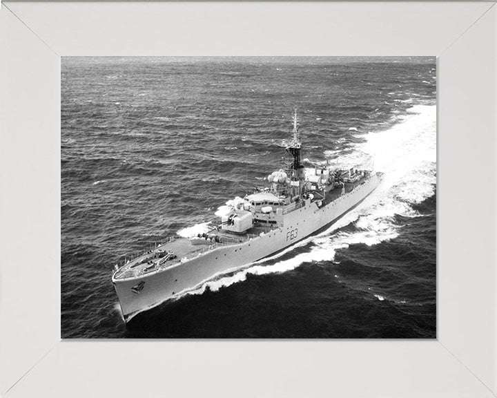 HMS Scarborough F63 Royal Navy Whitby class frigate Photo Print or Framed Print - Hampshire Prints