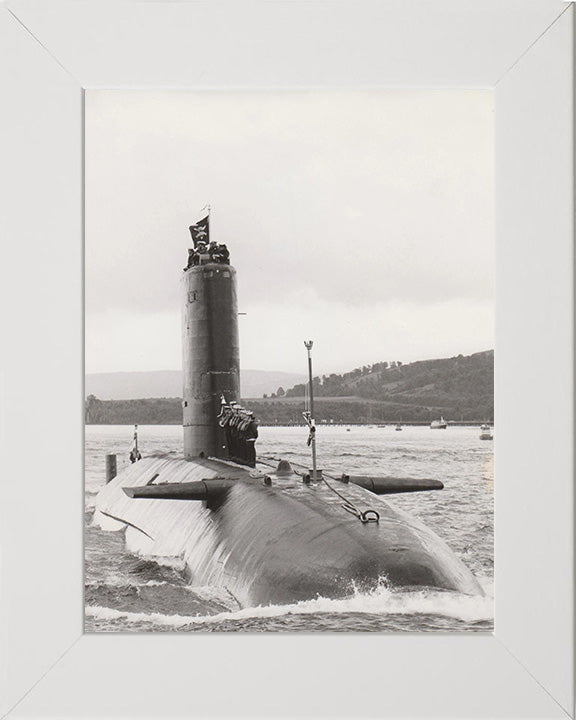 HMS Conqueror S48 submarine | Photo Print | Framed Print | Churchill class | Royal Navy Hampshire Prints