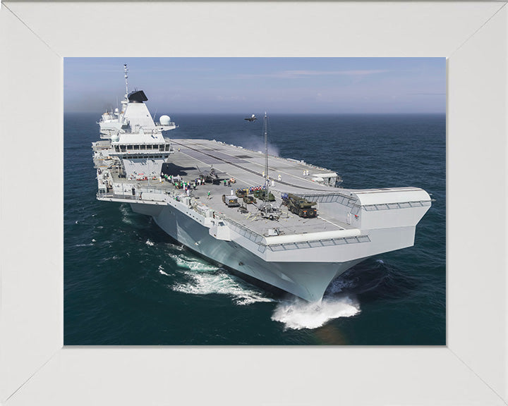 HMS Queen Elizabeth R08 | Photo Print | Framed Print | Queen Elizabeth Class | Aircraft Carrier | Royal Navy Hampshire Prints