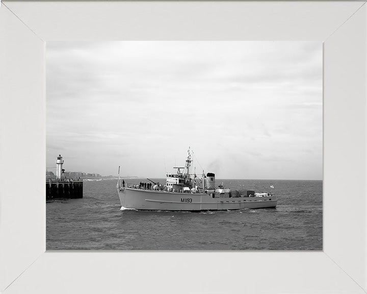 HMS Wolverton M1193 Royal Navy Ton Class Minesweeper Photo Print or Framed Print - Hampshire Prints