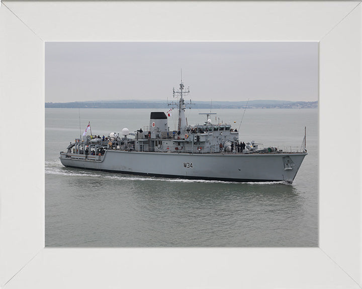 HMS Middleton M34 Royal Navy Hunt class mine countermeasures vessel Photo Print or Framed Photo Print - Hampshire Prints