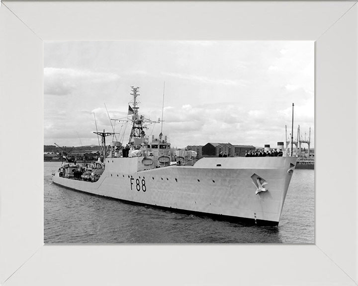 HMS Malcolm F88 Royal Navy Blackwood class frigate Photo Print or Framed Print - Hampshire Prints