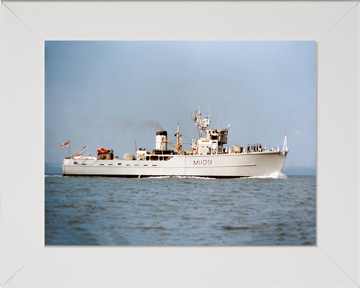 HMS Bickington M1109 | Photo Print | Framed Print | Ton Class | Minesweeper | Royal Navy Hampshire Prints