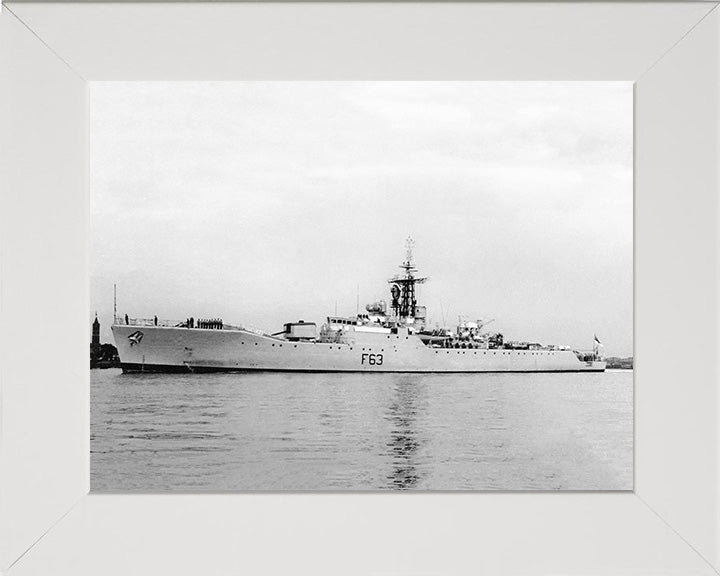 HMS Scarborough F63 Royal Navy Whitby class frigate Photo Print or Framed Print - Hampshire Prints