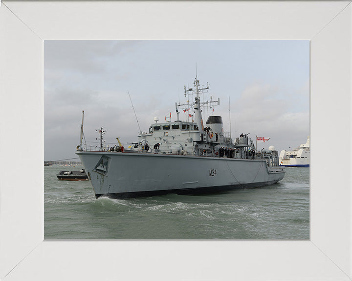 HMS Middleton M34 Royal Navy Hunt class mine countermeasures vessel Photo Print or Framed Photo Print - Hampshire Prints