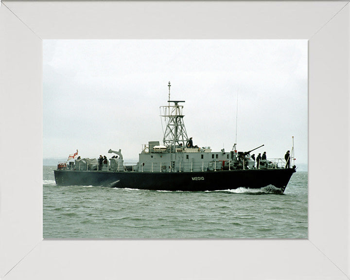 HMS Isis M2010 | Photo Print | Framed Print | Ley Class | Minesweeper | Royal Navy Hampshire Prints