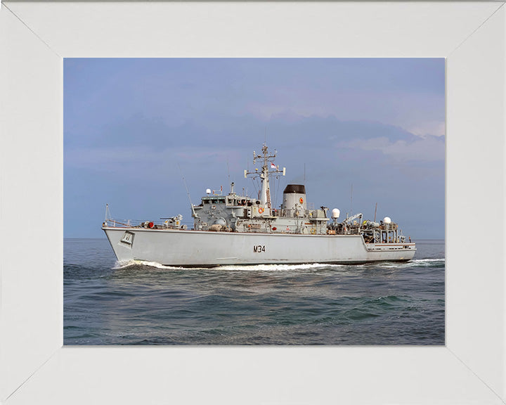 HMS Middleton M34 Royal Navy Hunt class mine countermeasures vessel Photo Print or Framed Photo Print - Hampshire Prints