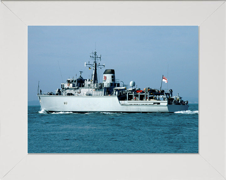 HMS Quorn M41 | Photo Print | Framed Print | Hunt Class | Mine Warfare Vessel | Royal Navy Hampshire Prints