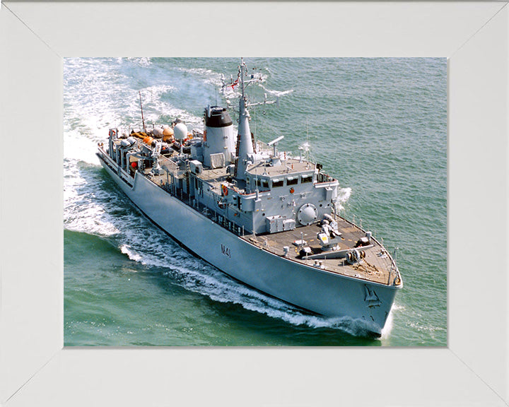 HMS Quorn M41 | Photo Print | Framed Print | Hunt Class | Mine Warfare Vessel | Royal Navy Hampshire Prints