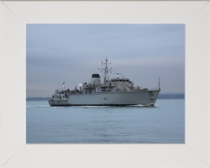 HMS Ledbury M30 | Photo Print | Framed Print | Hunt Class | Minesweeper | Royal Navy Hampshire Prints
