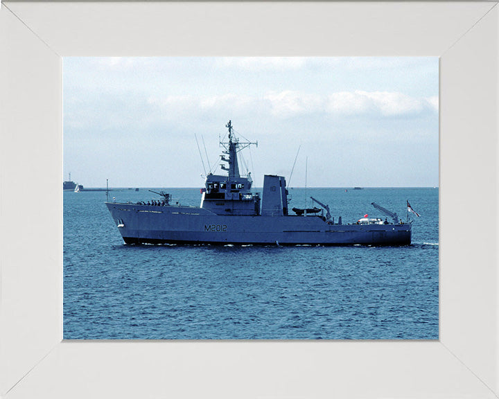 HMS Ribble M2012 | Photo Print | Framed Print | River Class | Minesweeper | Royal Navy Hampshire Prints
