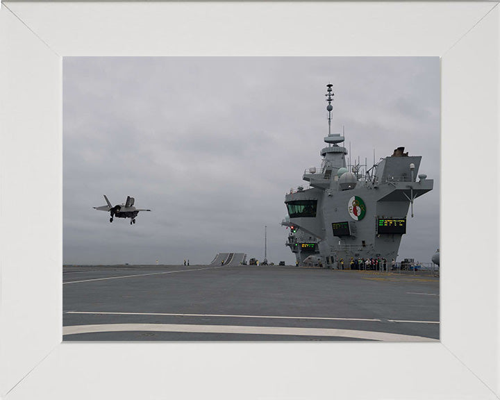 HMS Queen Elizabeth R08 | Photo Print | Framed Print | Queen Elizabeth Class | Aircraft Carrier | Royal Navy Hampshire Prints