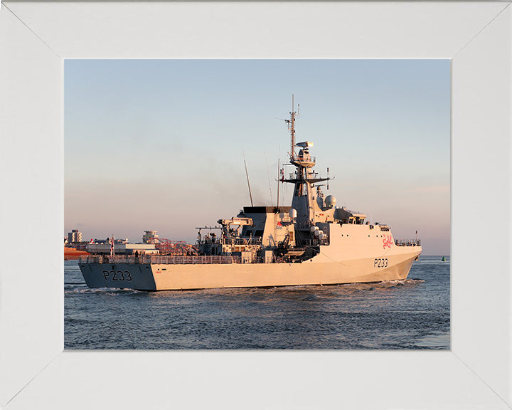 HMS Trent P224 Royal Navy River class offshore patrol vessel Photo Print or Framed Print - Hampshire Prints