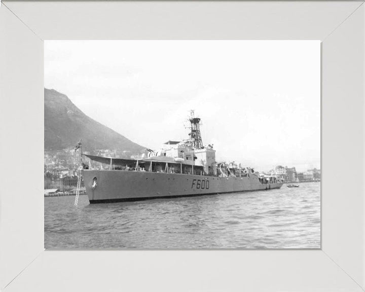 HMS St Brides Bay K600 Royal Navy Bay Class Frigate Photo Print or Framed Print - Hampshire Prints