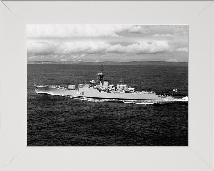 HMS Rhyl F129 | Photo Print | Framed Print | Poster | Rothesay Class | Frigate | Royal Navy Hampshire Prints